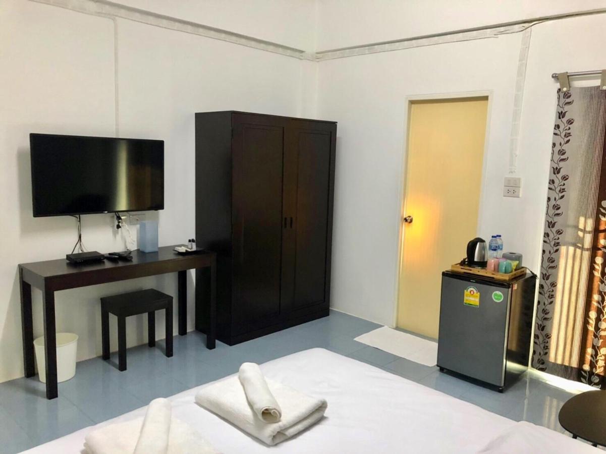 Oblique Apartment - ออฟบลิค อพาร์ทเมนท์ Nonthaburi Exterior photo